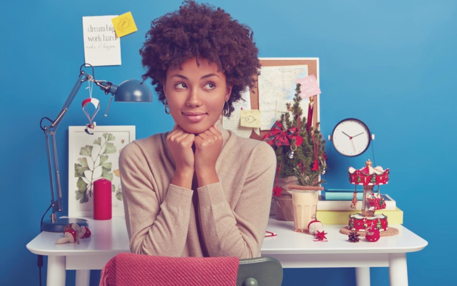 Student working on SEO course materials at home